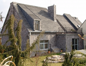 Stone veneer on family house